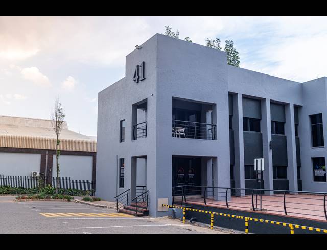 199M² OFFICE TO LET IN KYALAMI